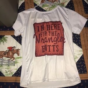 It’s in good condition no stains